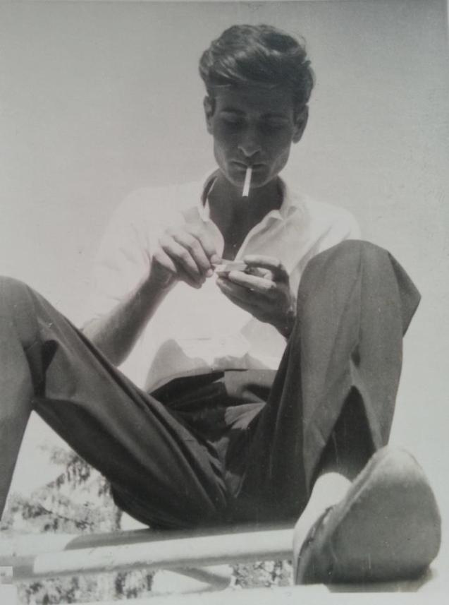 O jovem Mahmoud Darwish © Courtesy of Ibtisam Mara'ana Menuhim