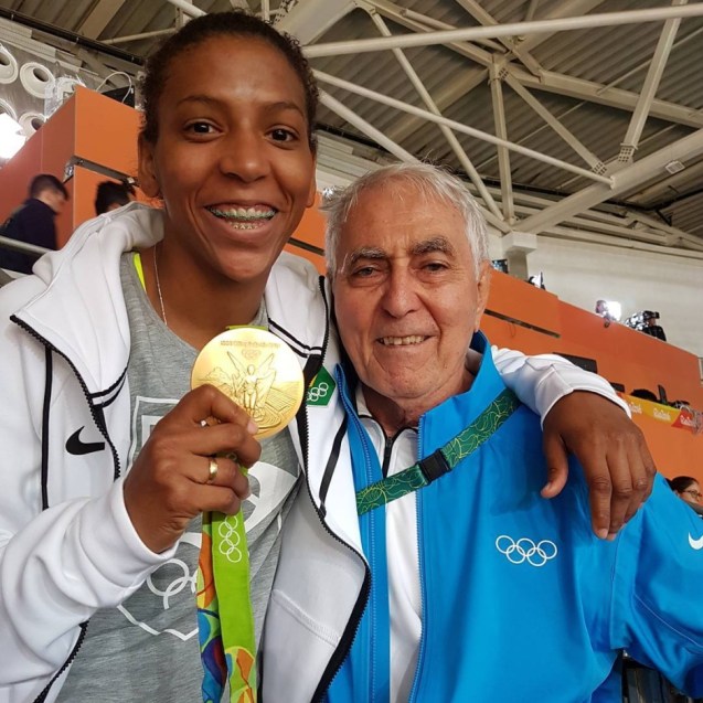  Rafaela Silva e o treinador Geraldo Bernardes, que a ajudou a ser campeã olímpica © Direitos Reservados | All Rights Reserved